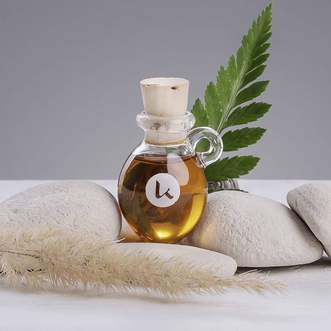 Katari Beauty – wholesale Sprayflaska – APOTECARY SPA | 6 ml handblåst olja och parfymflaska2