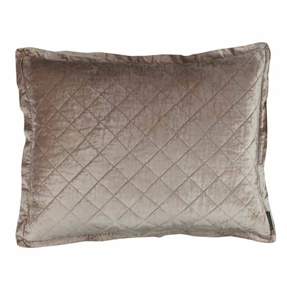 Chloe Standard Kudde Champagne Sammet 20X26 för wholesale av Lili Alessandra