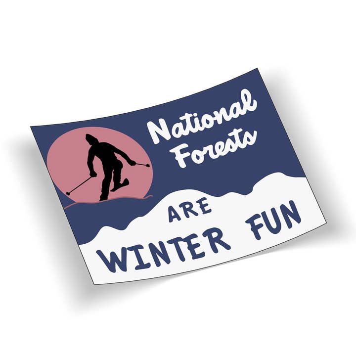 Forêts nationales sont amusantes en hiver Autocollant de ski en vinyle imperméable pour la vente par Cape Cod Stickers