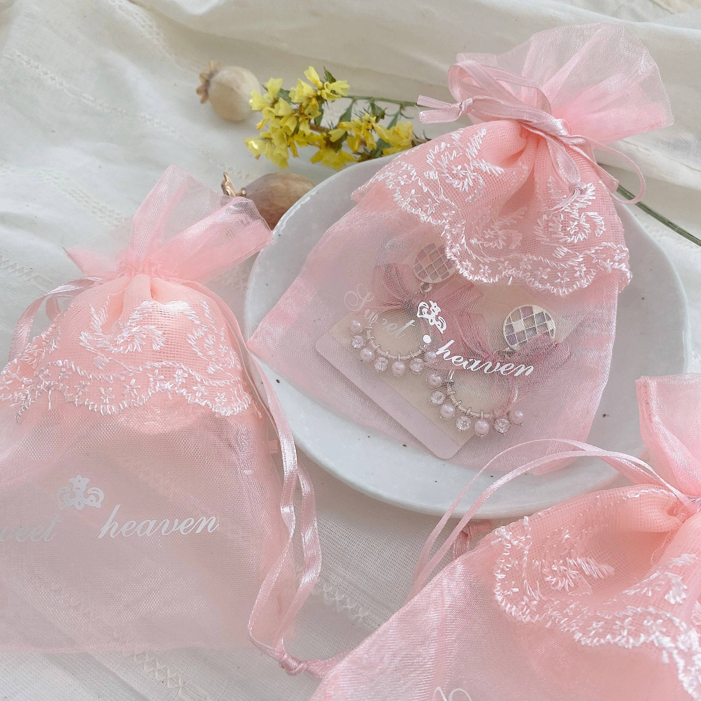 Giggle with Love - Wholesale Stud/Post Earrings - Dried Flower Earrings,floral Resin Stud, Handmade Round Real8