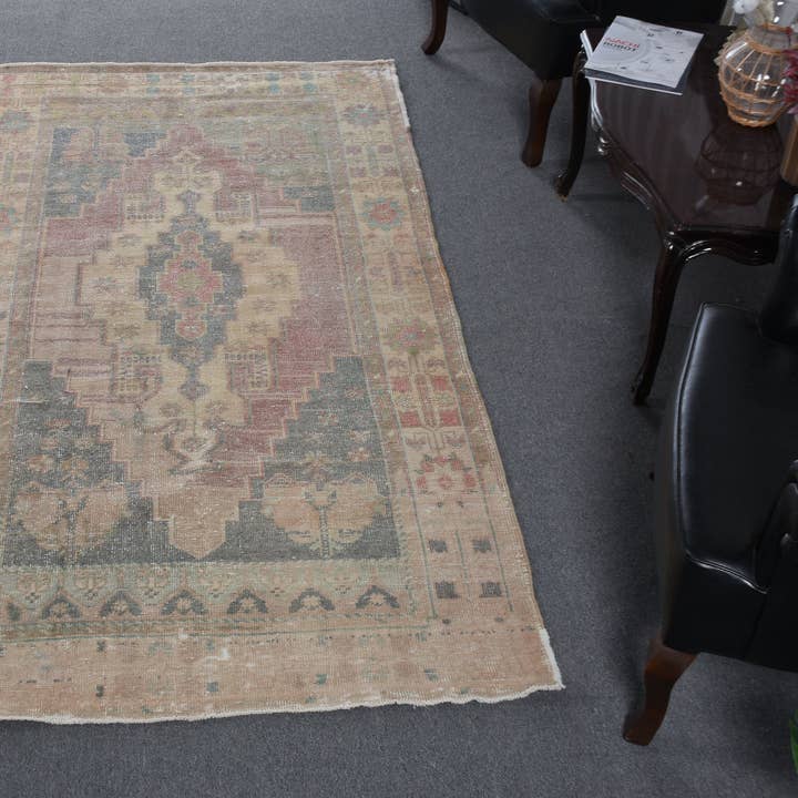 Vintage beige en roze geometrisch tapijt, handgemaakt 3,9x7,9 ft voor wholesale door Vintage Rugs Loom