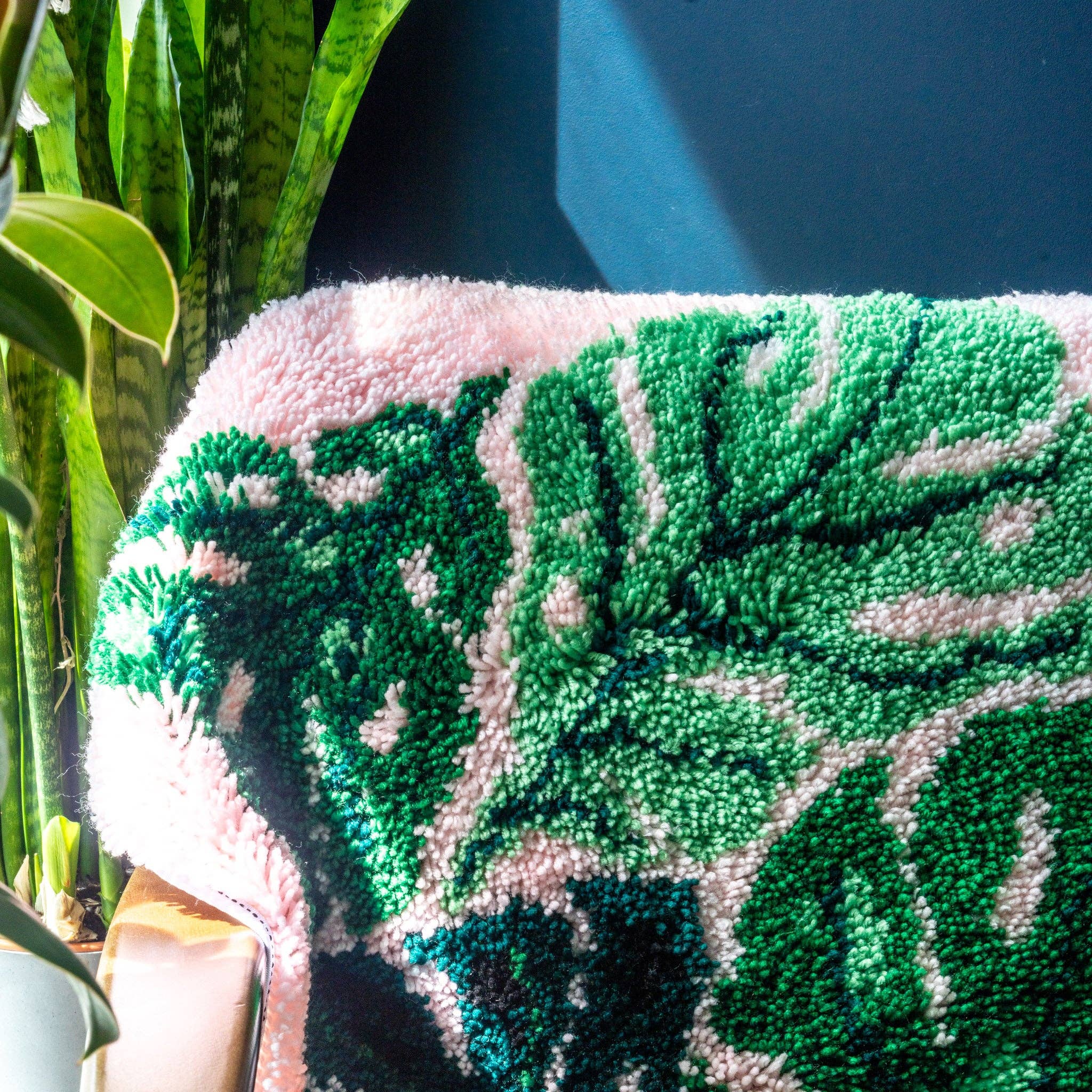 The Crafts Collective - Wholesale Doe-het-zelf-knutselset - Un-Be-Leafable Latch Hook vloerkleedset3