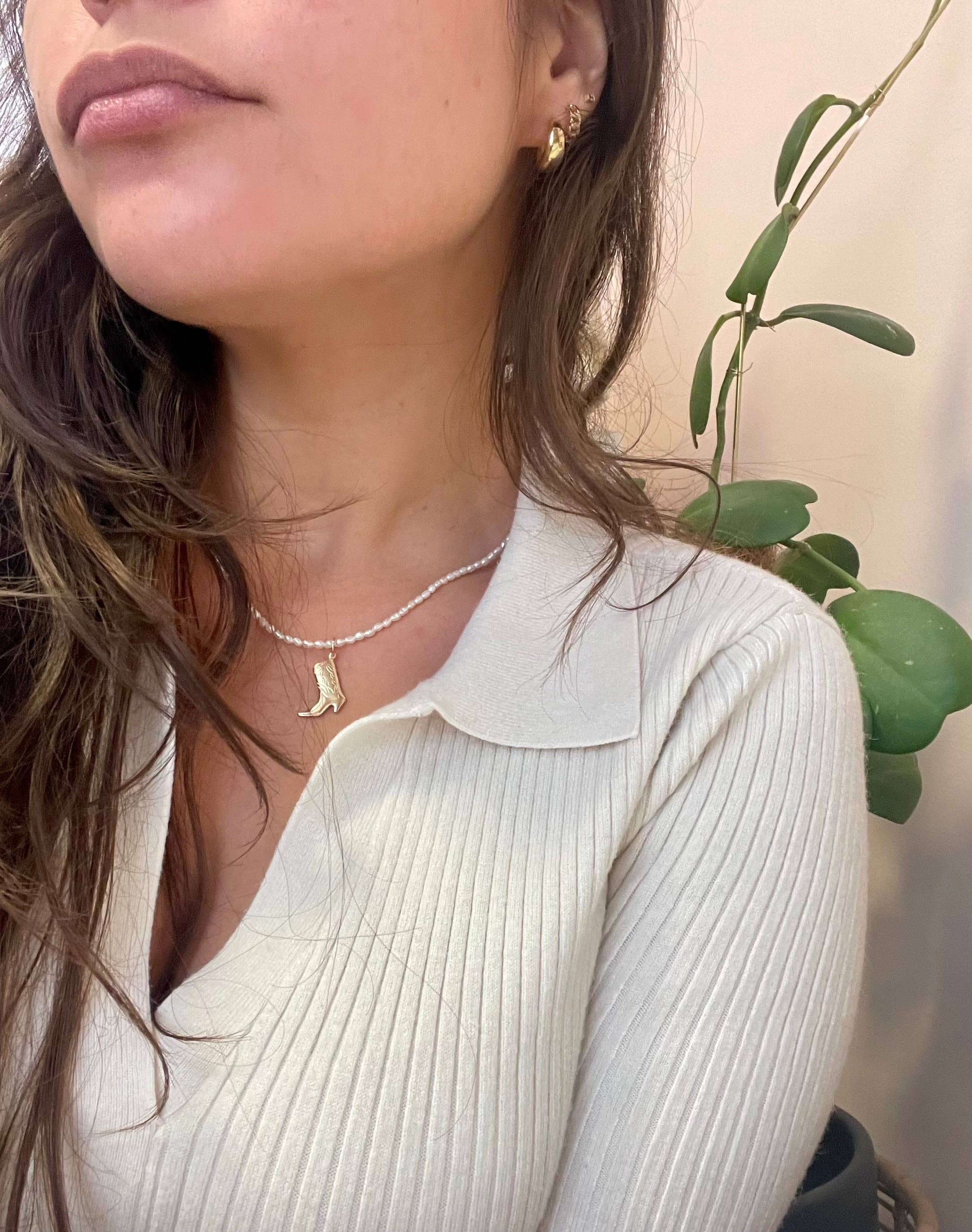 Jūratė Los Angeles - Wholesale Pendant/Charm Necklace - Howdy Darlin - Pearl1