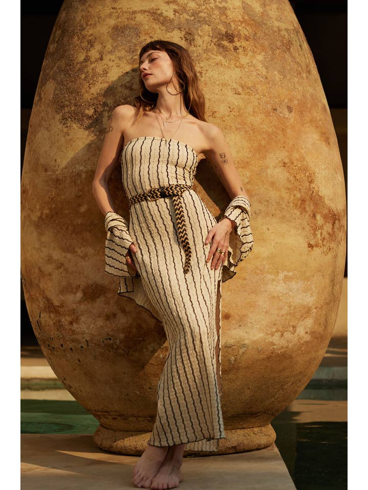 NATUREL Robe longue tube sans bretelles en maille à rayures texturées en vente sur Faire1