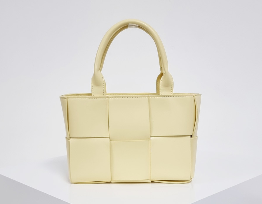 Comfortarians - Wholesale Tote Bag - Women's - Vegan Leather Tote/ woven Leather Bag8