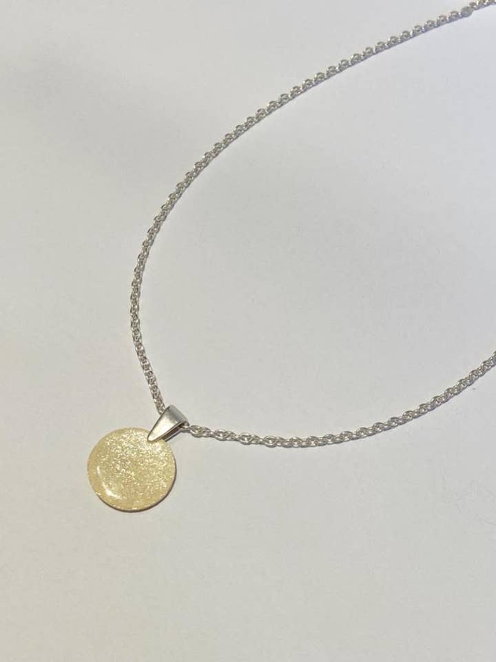 Collier nacre avec bélière - "Moon" pour la vente par La Chaumière à Bijoux