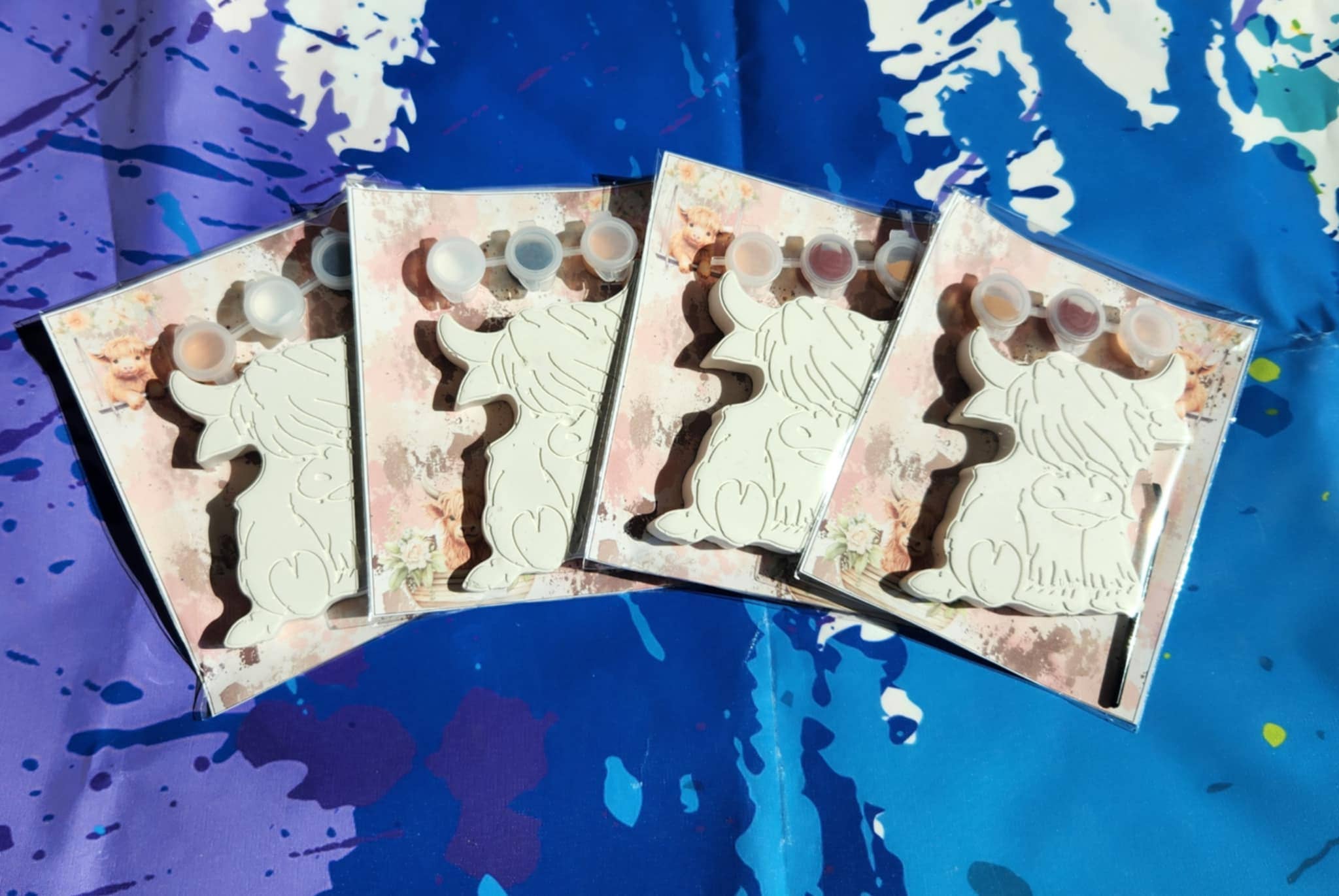 Snazzy Crayons – wholesale Festgåva – Höglandskotema gipsmålningskit för barn | Gör-det-själv-målning3