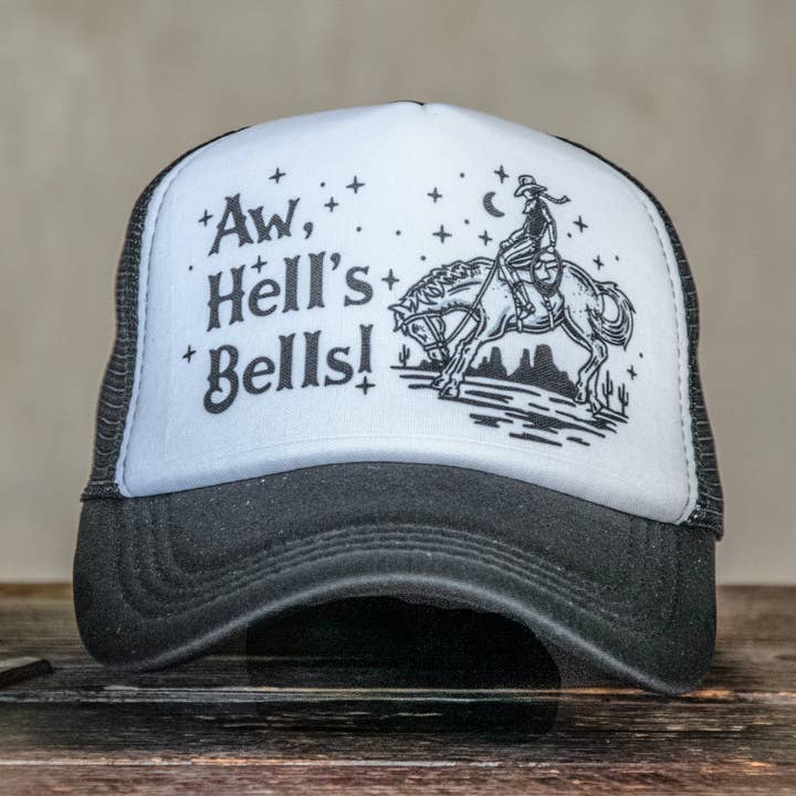 Casquette de camionneur | Imprimée à la main | Hell's Bells | Casquette noire pour la vente par In Blue Handmade