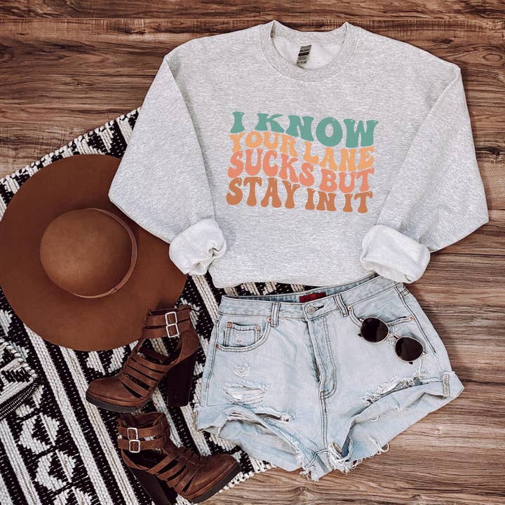 Felpa Retro Stay in Your Lane per la vendita all'ingrosso da parte di Trendznmore - Modern Graphic Apparel