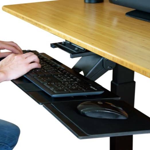 HomeRoots – Engroshandel Skrivebordsindretning – Sort Ergonomisk Under Skrivebord Træk Tastatur Bakke1