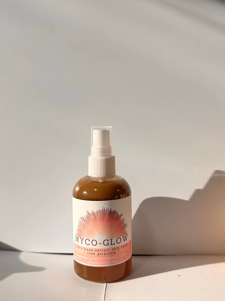Tonique pour la peau à l'extrait de crinière de lion et géranium rosa pour la vente par Mycoterra Farm