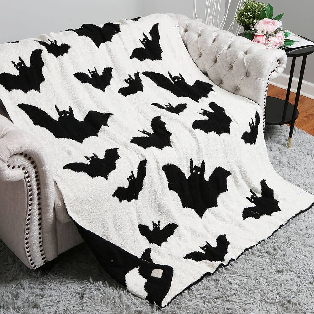 Sensibling Corp. - Wholesale Throw blanket - Halloween Bat Patterned Reversible Throw Blanket2