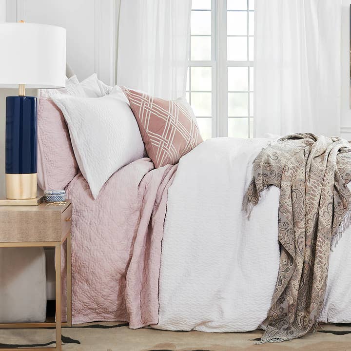 VERKAUF Sutton Rosewood Pink Quilt für den Großhandel von ELISABETH YORK