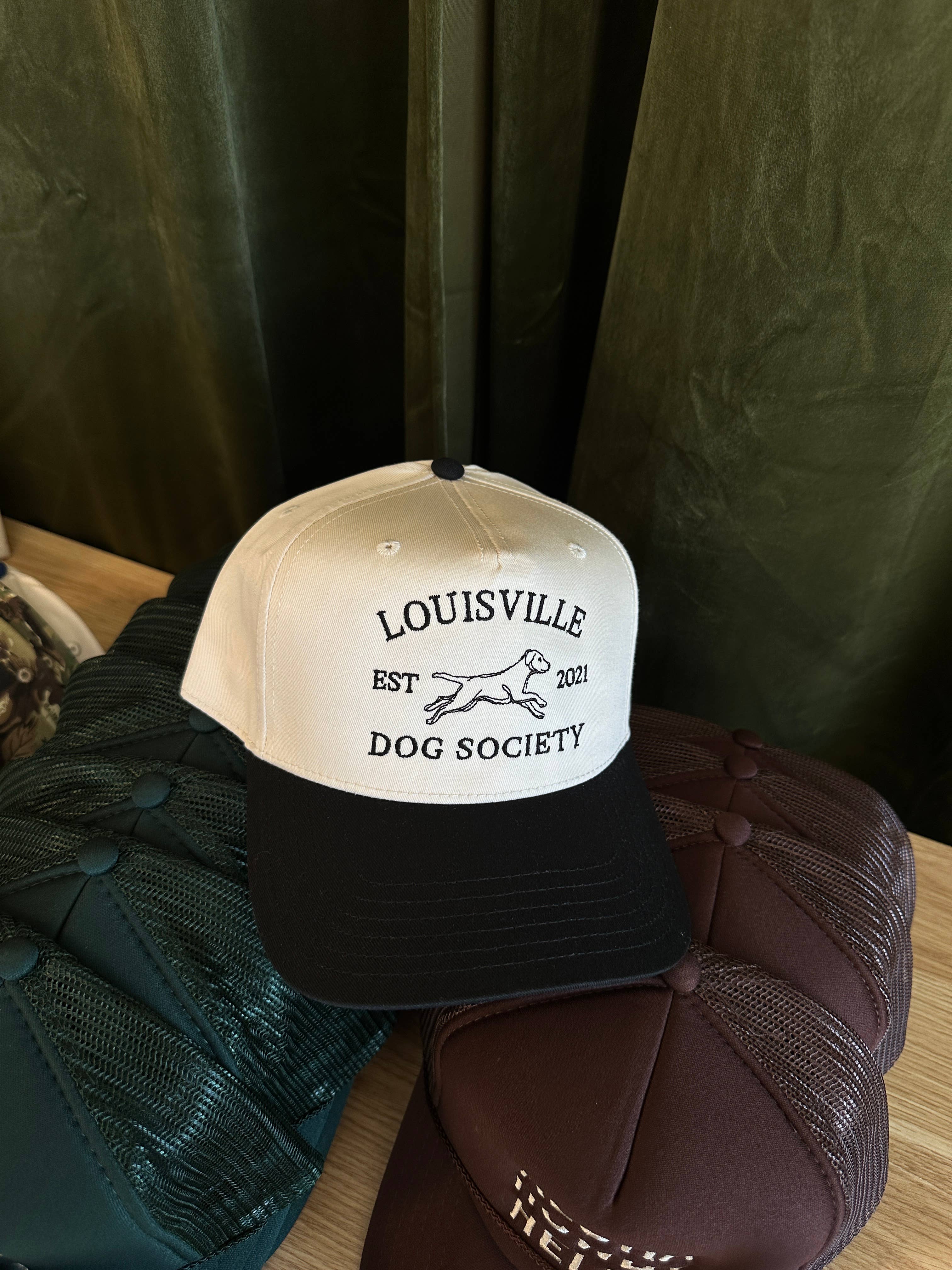 Electric label - Wholesale Trucker Hat - Unisex - Custom Embroidered Hats7