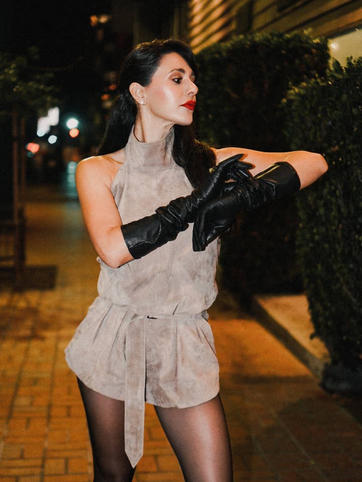 NOIR SUEDE SET voor wholesale door ALLSANTAELLA