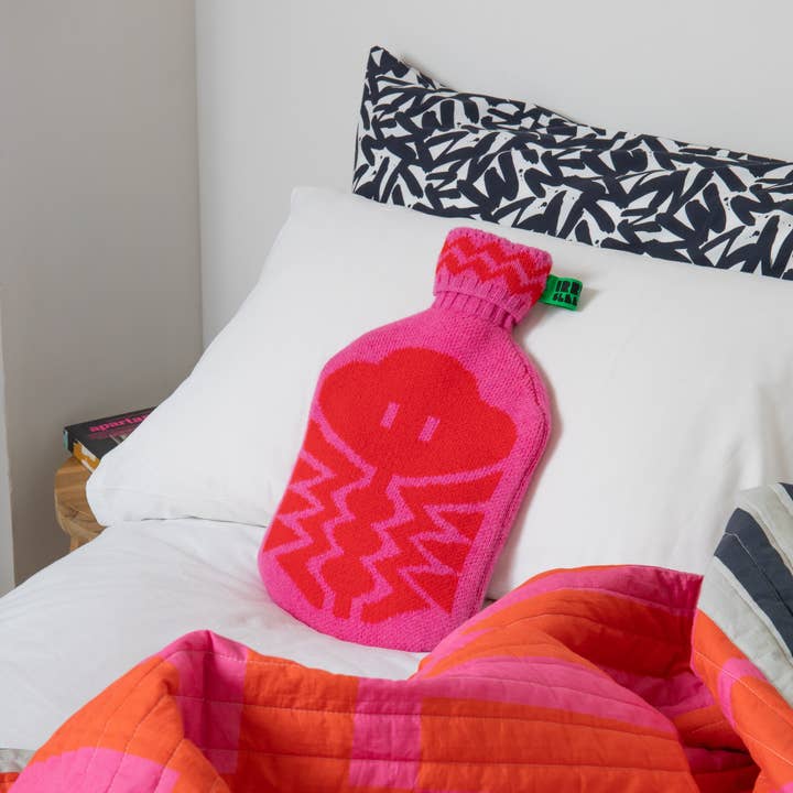Irregular Sleep Pattern – wholesale Hot/cold compress – Knitted Hot Water Bottle in Hot Pink2