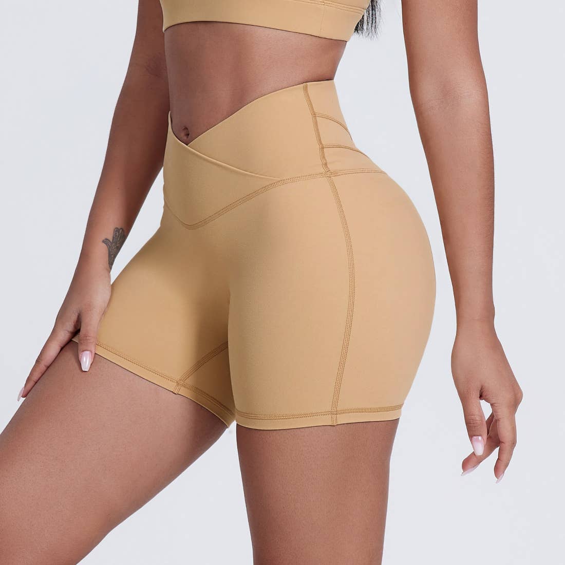 Sodalemon – Großhandel Sport-Shorts – Damen – Damen V-Cross Po-liftende Sport-Yoga-Shorts13