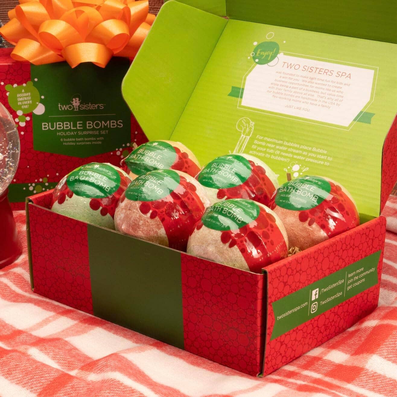 Two Sisters Spa - Wholesale Bath Bomb/Fizz - Christmas Bath Bombs for Kids (6 Pack)5