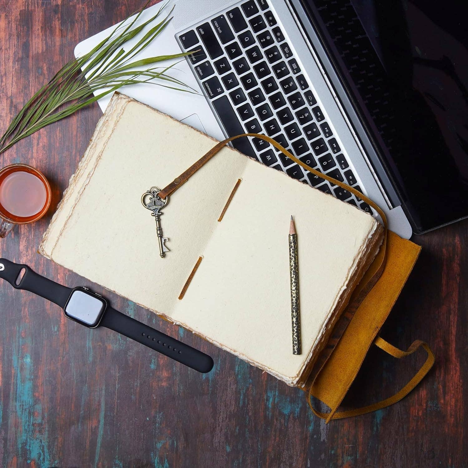 Tuzech Leather - Vente Journal intime - Journal Vintage Rétro Carnet de Voyage un Cahier en Papier Fait Main Exclusif avec Clé Livre Relié en Cuir des Ombres Hocus Pocus pour Homme et Femme3