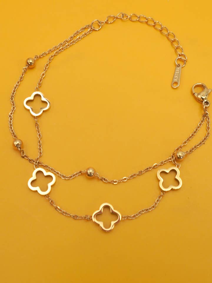 18K STAINLESS STEEL TARNISH FREE CLOVER BRACELET | 40B5174 for wholesale by JOSSLYN by wall to wall