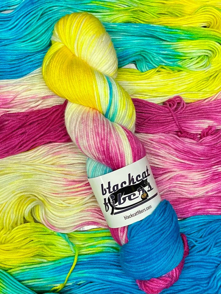 Desiderio È Desiderio Essenziale DK per la vendita all'ingrosso da parte di Black Cat Fibers