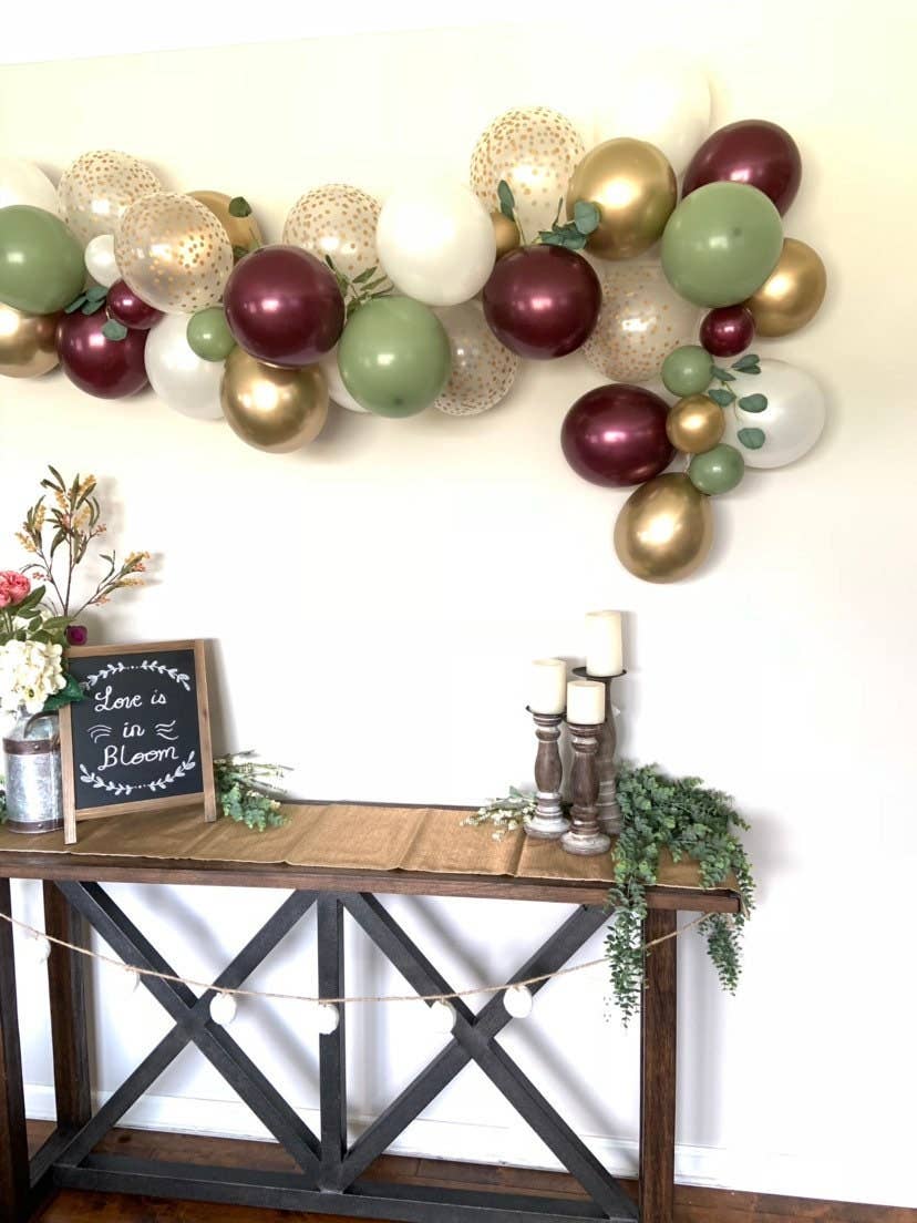 Hullaballoons - Vendita all'ingrosso Bandierine/Ghirlande - Ghirlanda di palloncini bordeaux ed eucalipto | Kit fai da te8