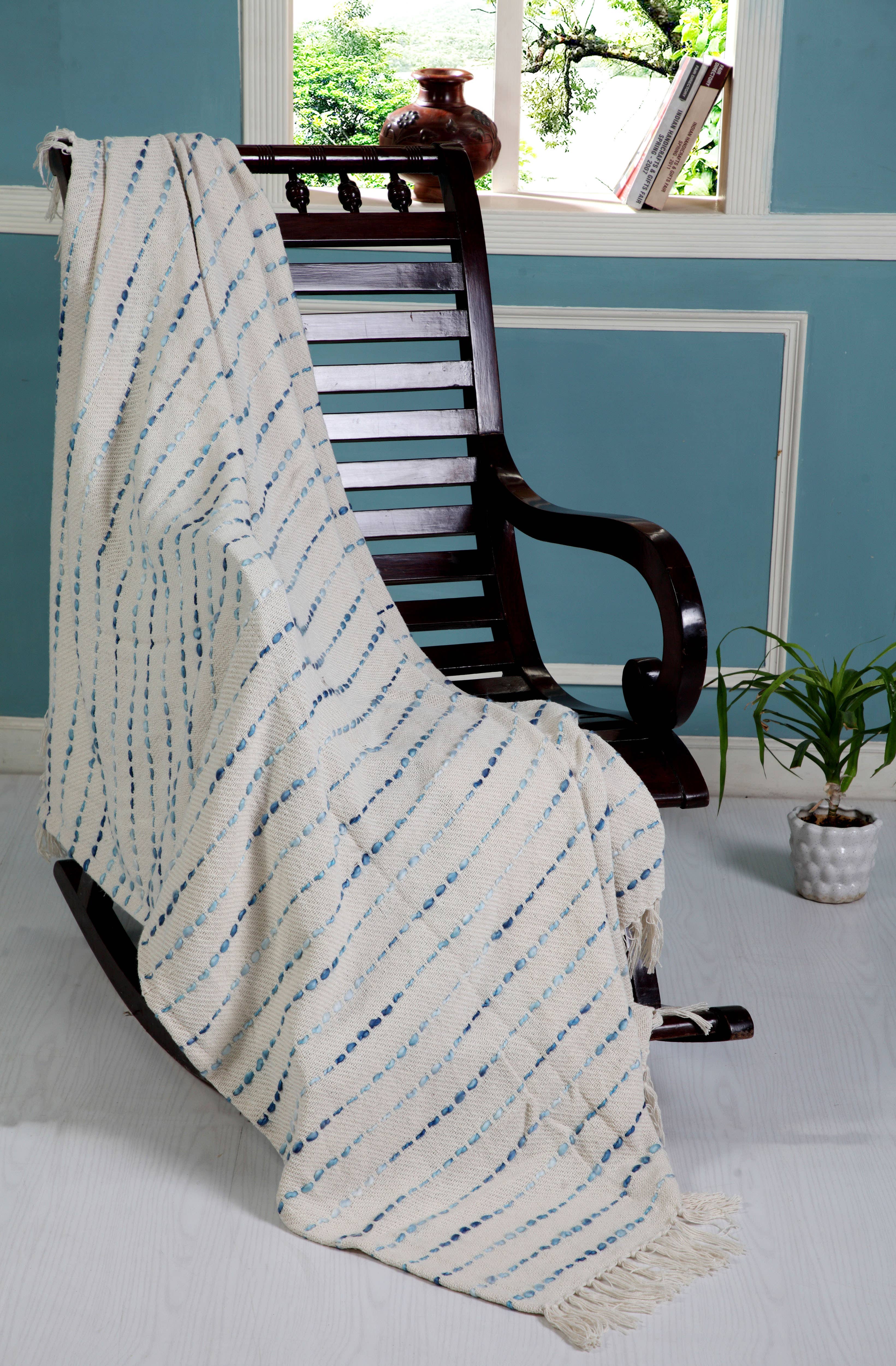 Cream Interwoven Oceanic Throw Blanket for wholesale on Faire1
