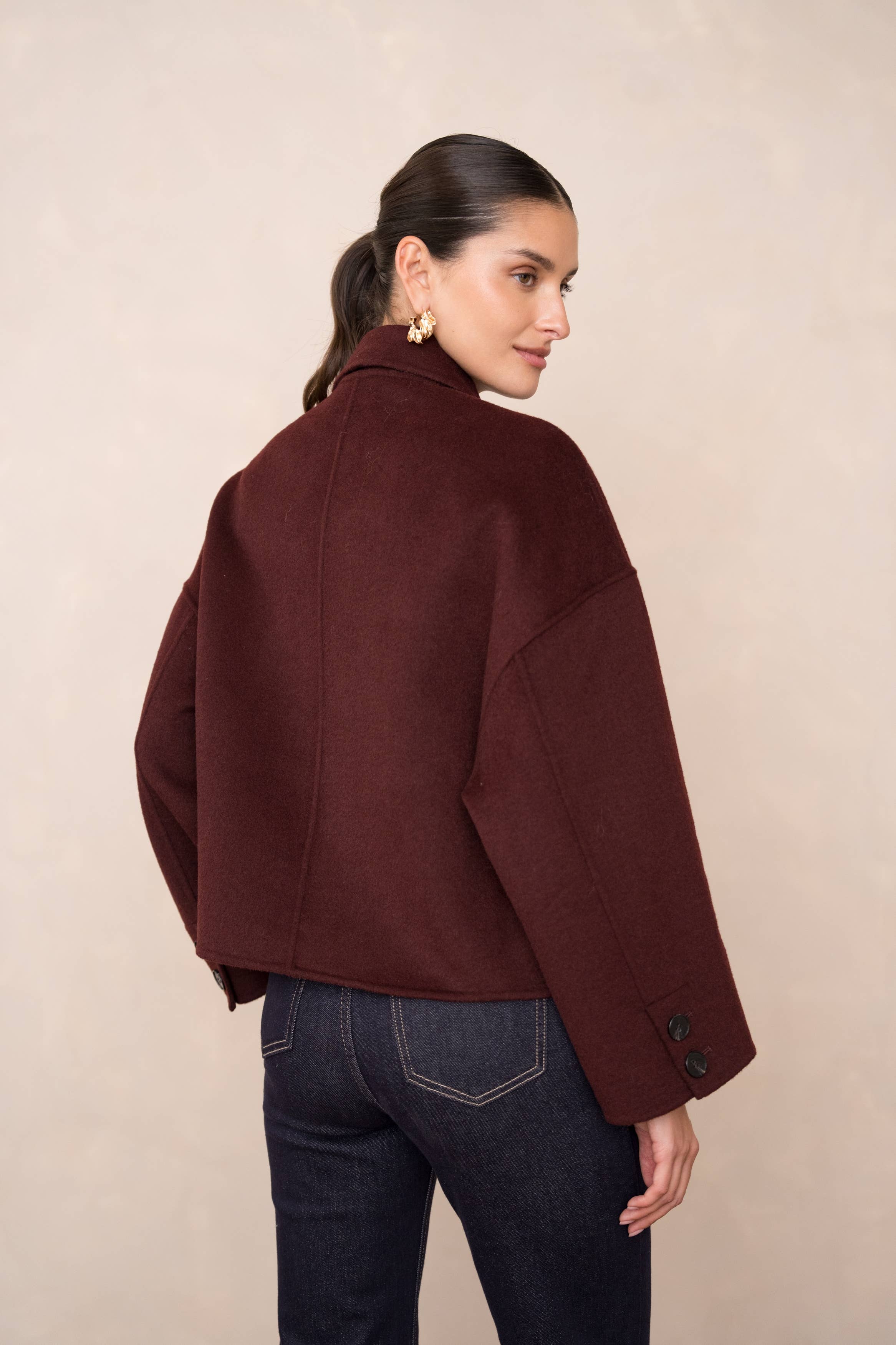 Attentif Paris - Vendita all'ingrosso Cappotto - Donna - Cappotto corto oversize artigianale in misto lana17