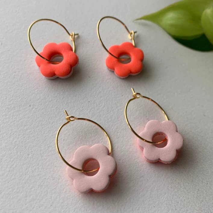 Aros Pequeños Bicolor Margarita para venta al por mayor de Hello Neighbor Art