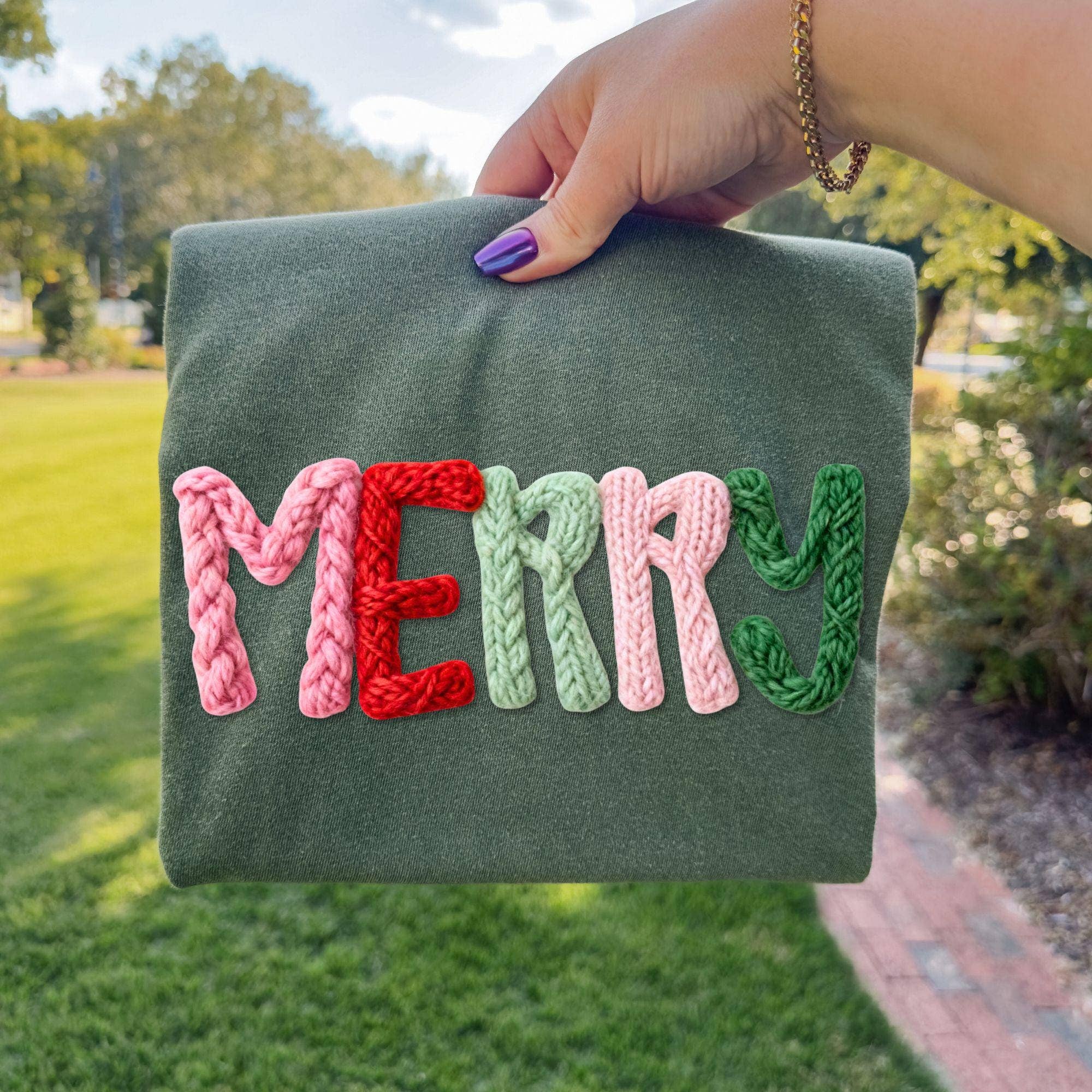 DLT Ecommerce - Wholesale T-Shirt (Graphic) - Women's - Faux Yarn Crochet Merry Christmas Shirt, Christmas Sweater2