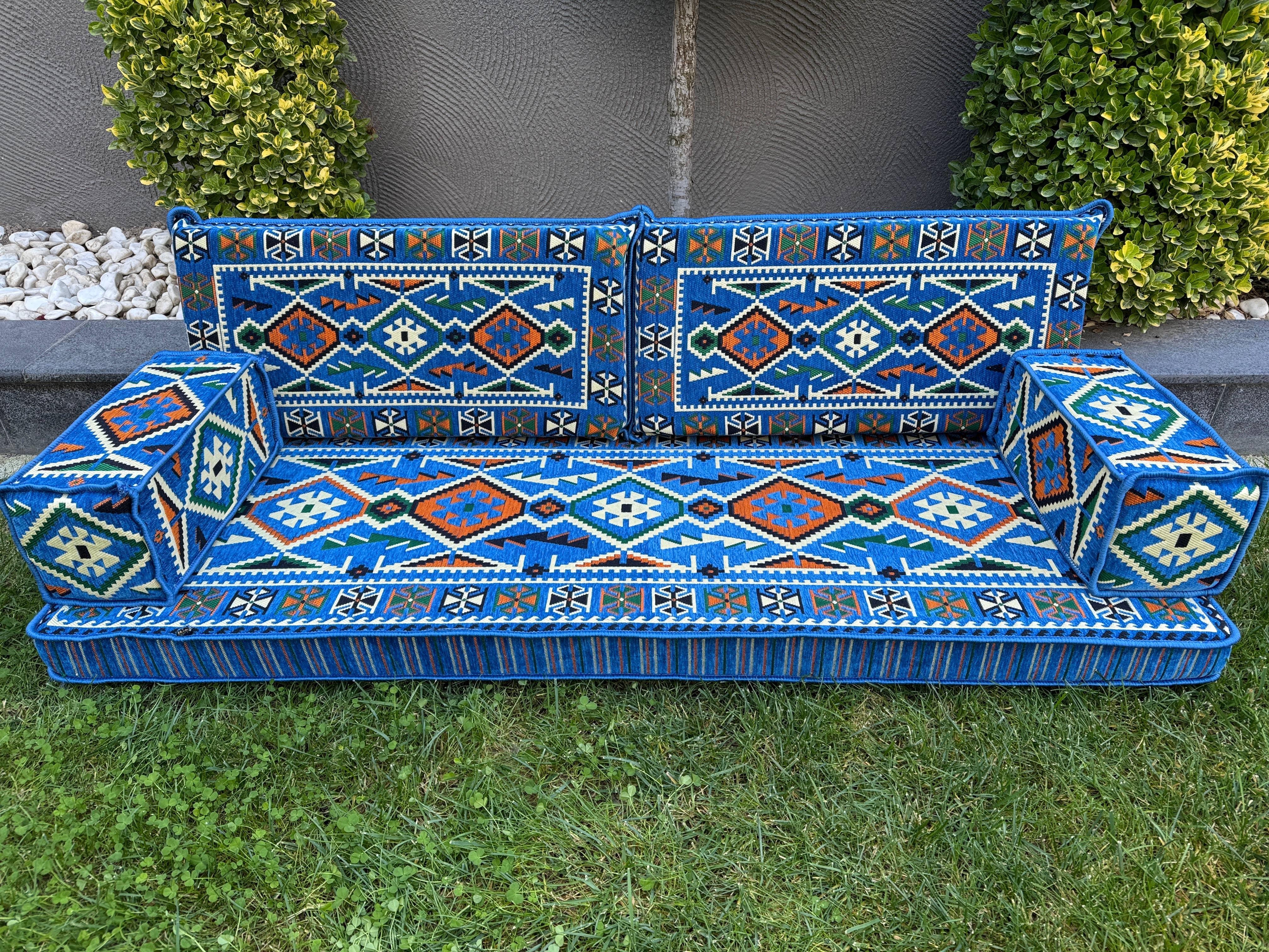 The Loom Wholesale – Großhandel Polsterhocker – Handgefertigte Bodensitzgelegenheit - Kilim-gemusterter Ottomanen-Bodensofa5