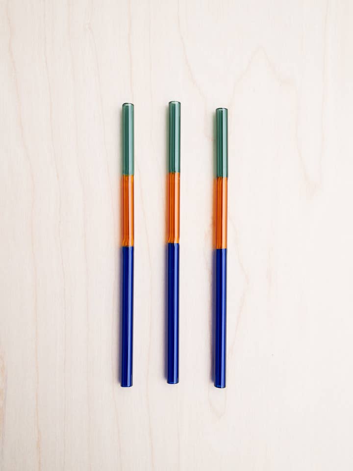 Ensemble de pailles en verre multicolores faites à la main | Vert, Orange, Bleu pour la vente par Wildher Studios