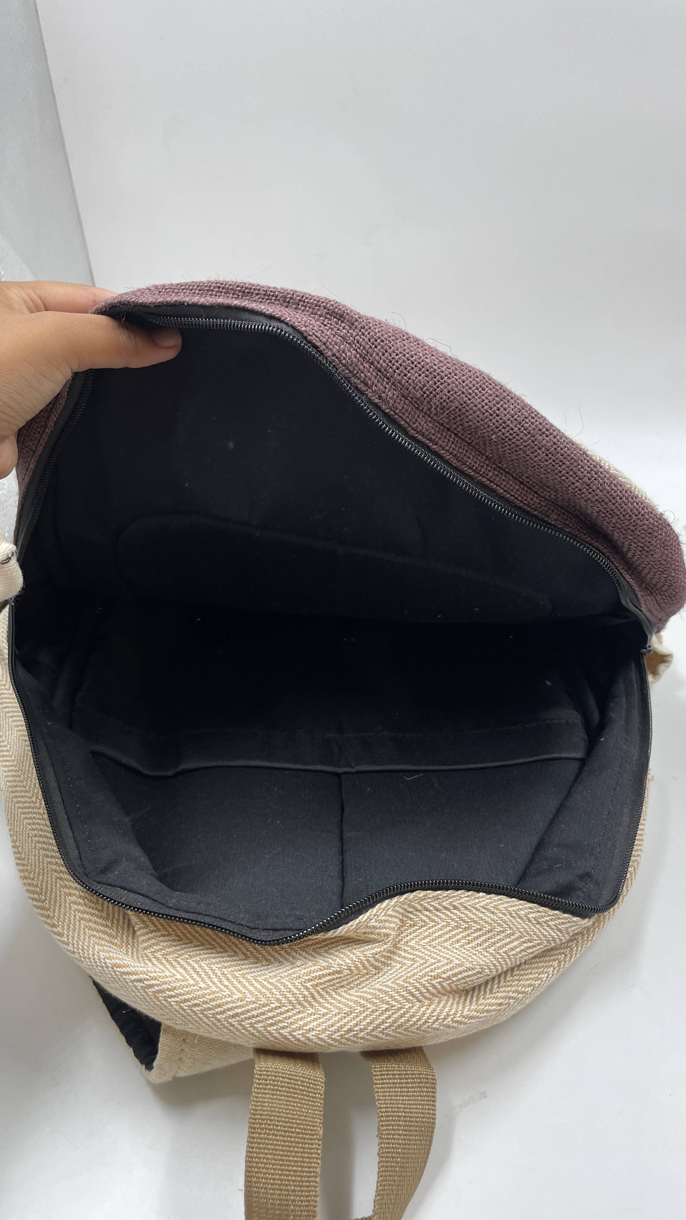 Funky Yak Ltd - Vente Sac à dos – femme - Sac à dos en chanvre himalayen 100 % matelassé fait main - Broderie éléphant (Copie)4