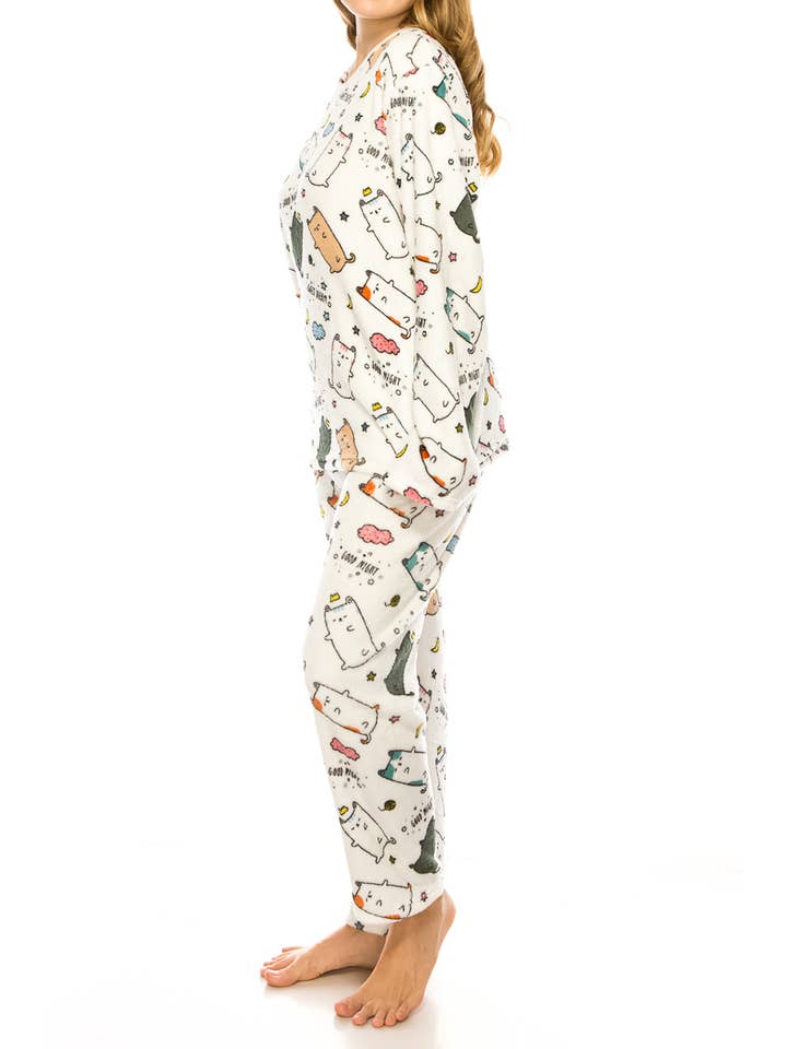 IVORY Kawaii Sleepy Kitty Cat Microfleece Pajama Set for wholesale on Faire2