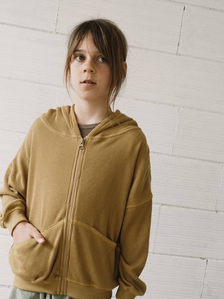 Felpa Helmi senape waffle per la vendita all'ingrosso da parte di Tiralahilacha