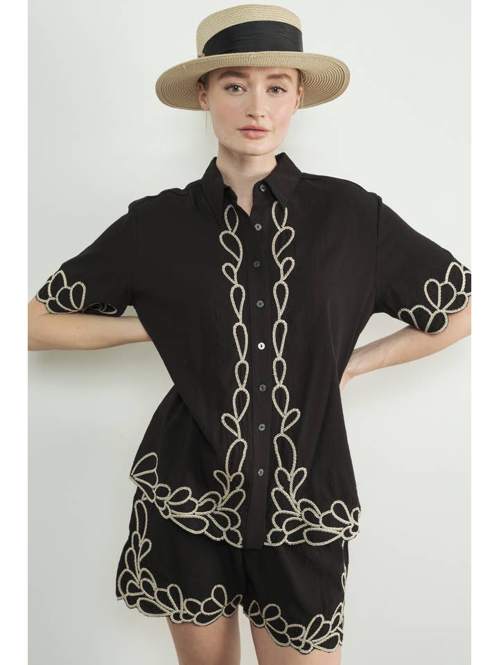 Aaron & Amber - Wholesale Shorts - Women's - MAP3230 EMBROIDERED HEM ELASTIC WAIST SHORTS5