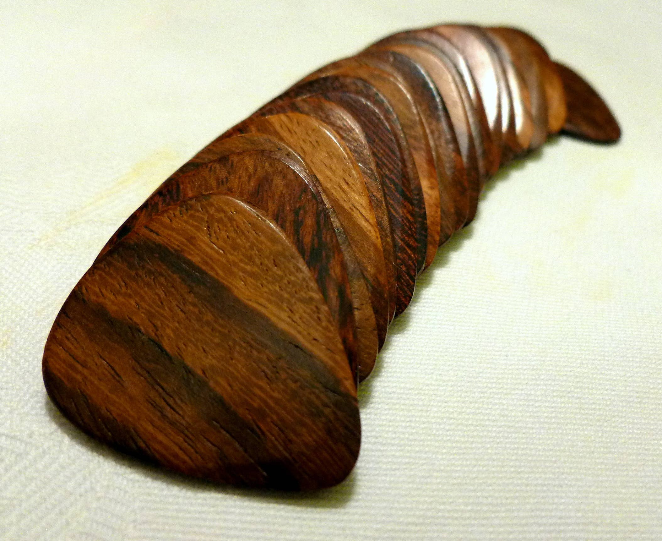 US Blues Artist Quality Guitar Picks - Wholesale Musical Instrument - ToneWood Tamarind (Pack of 3 Picks)2