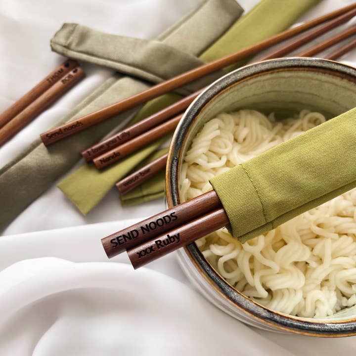 zaaij - Wholesale Chopsticks - 50 sets Personalised engraved chopsticks with your own text!