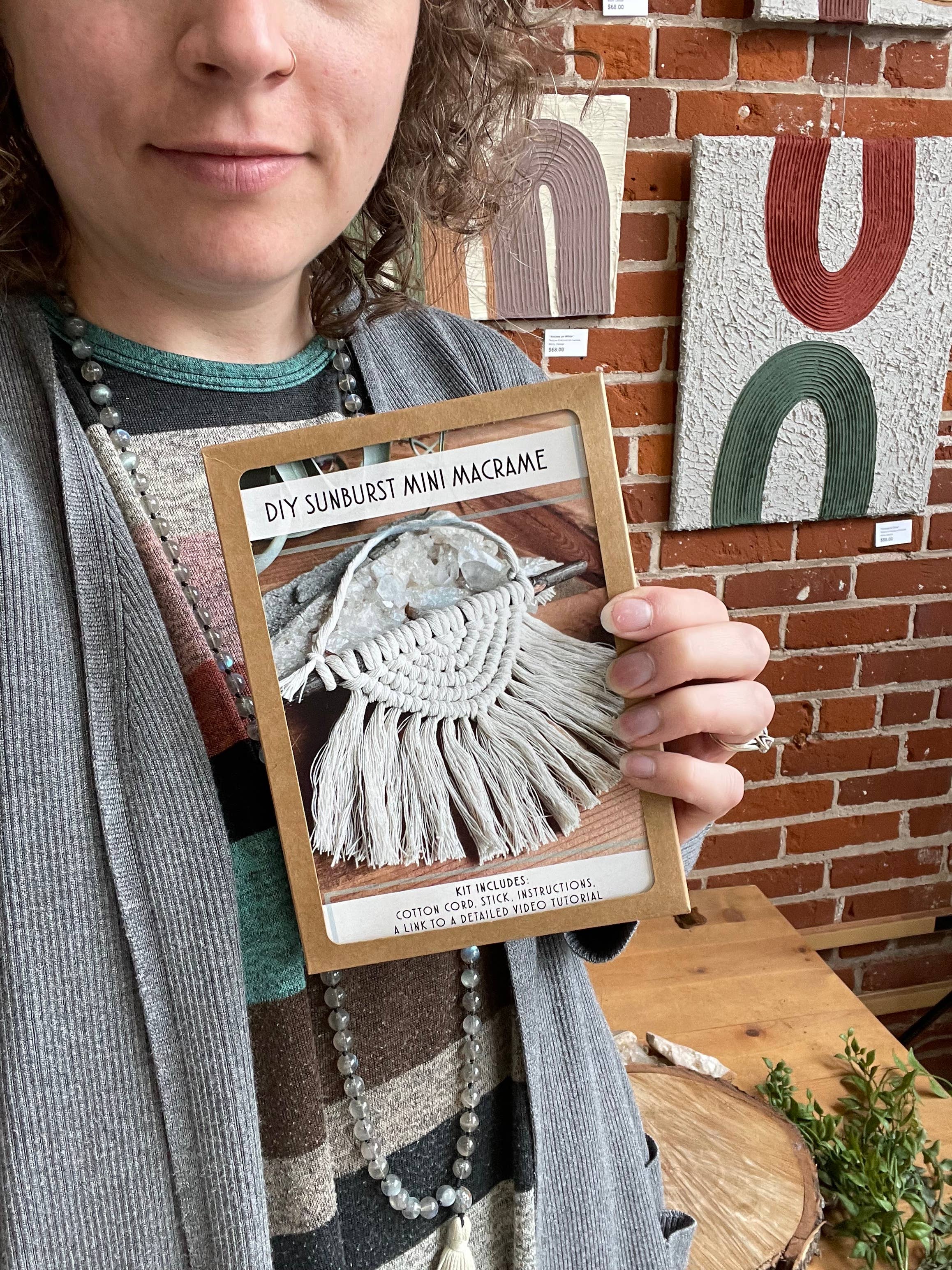 Tangled Up In Hue - Vente Kit de bricolage - Kit de décoration murale en macramé Sunburst8