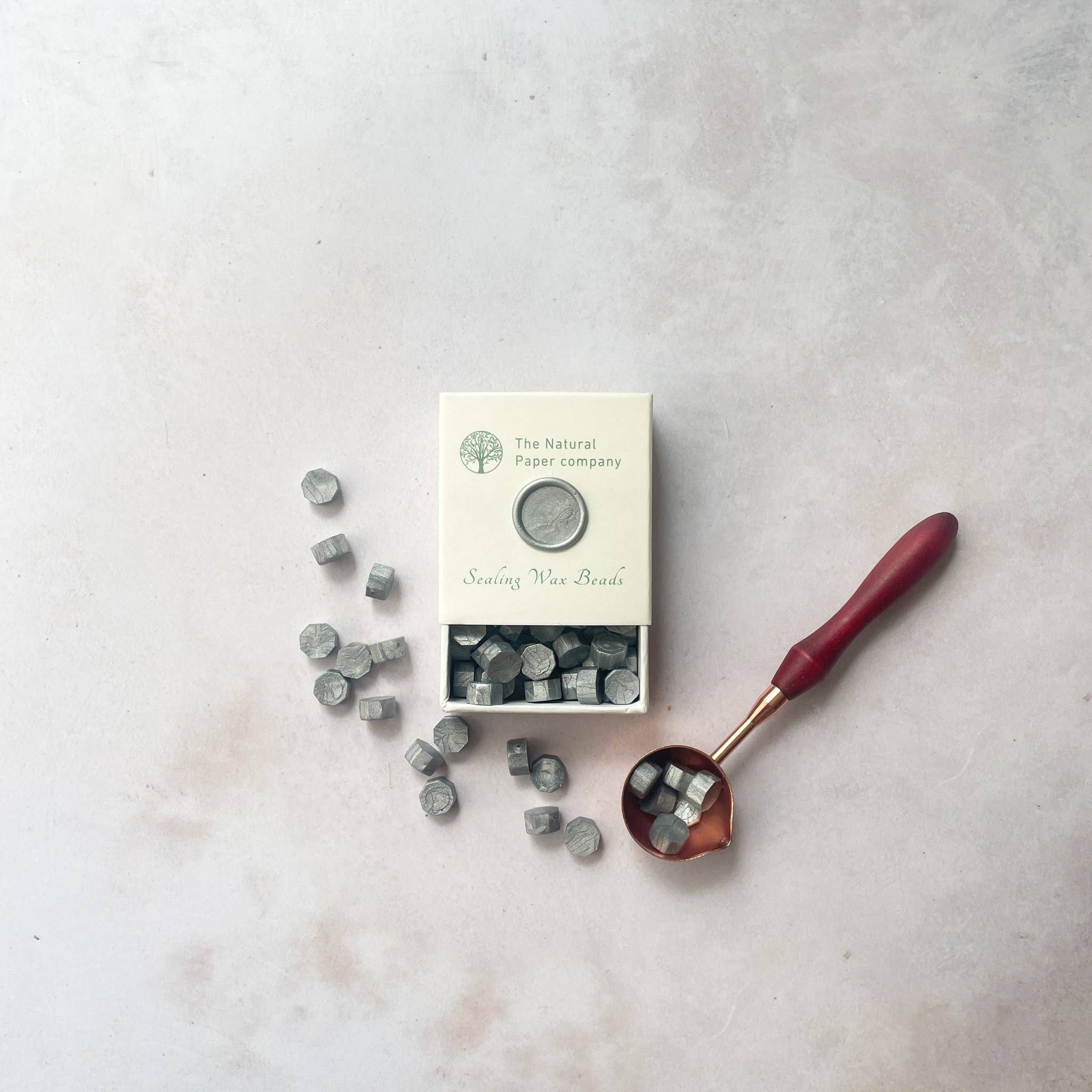 The Natural Paper Company - Vente Matériels de bricolage - Perles de cire à cacheter argentées | Perles de cire à cacheter sans plastique5