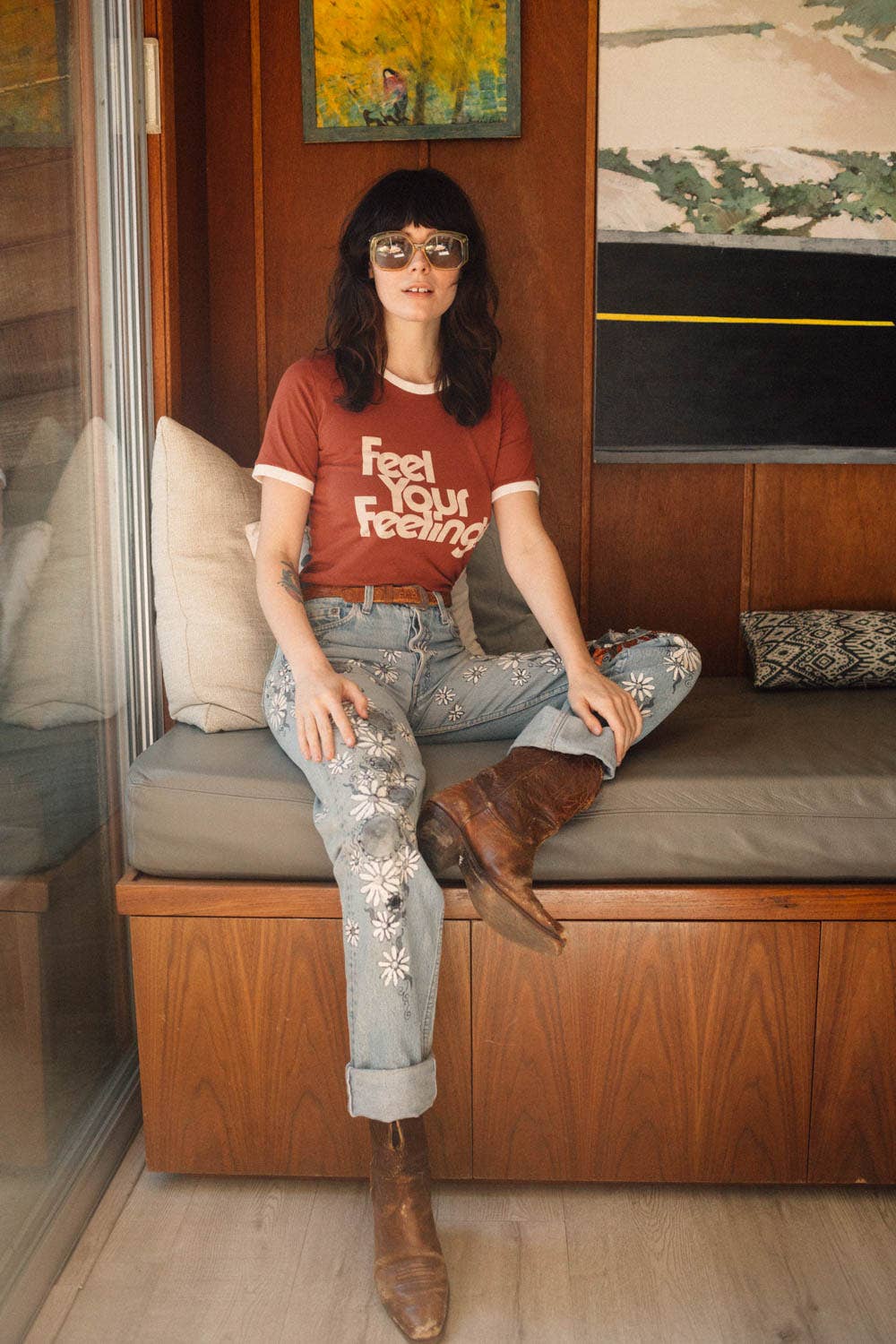 The Bee & The Fox – Großhandel T-Shirt (Grafikdruck) – Damen – Fühle deine Gefühle | Damen Ringer Grafik-T-Shirt1