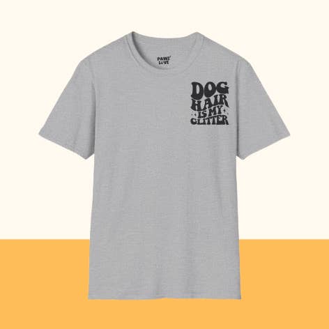 Backprint Softstyle T-Shirt "Dog hair is my Glitter" für den Großhandel von Pawzlove
