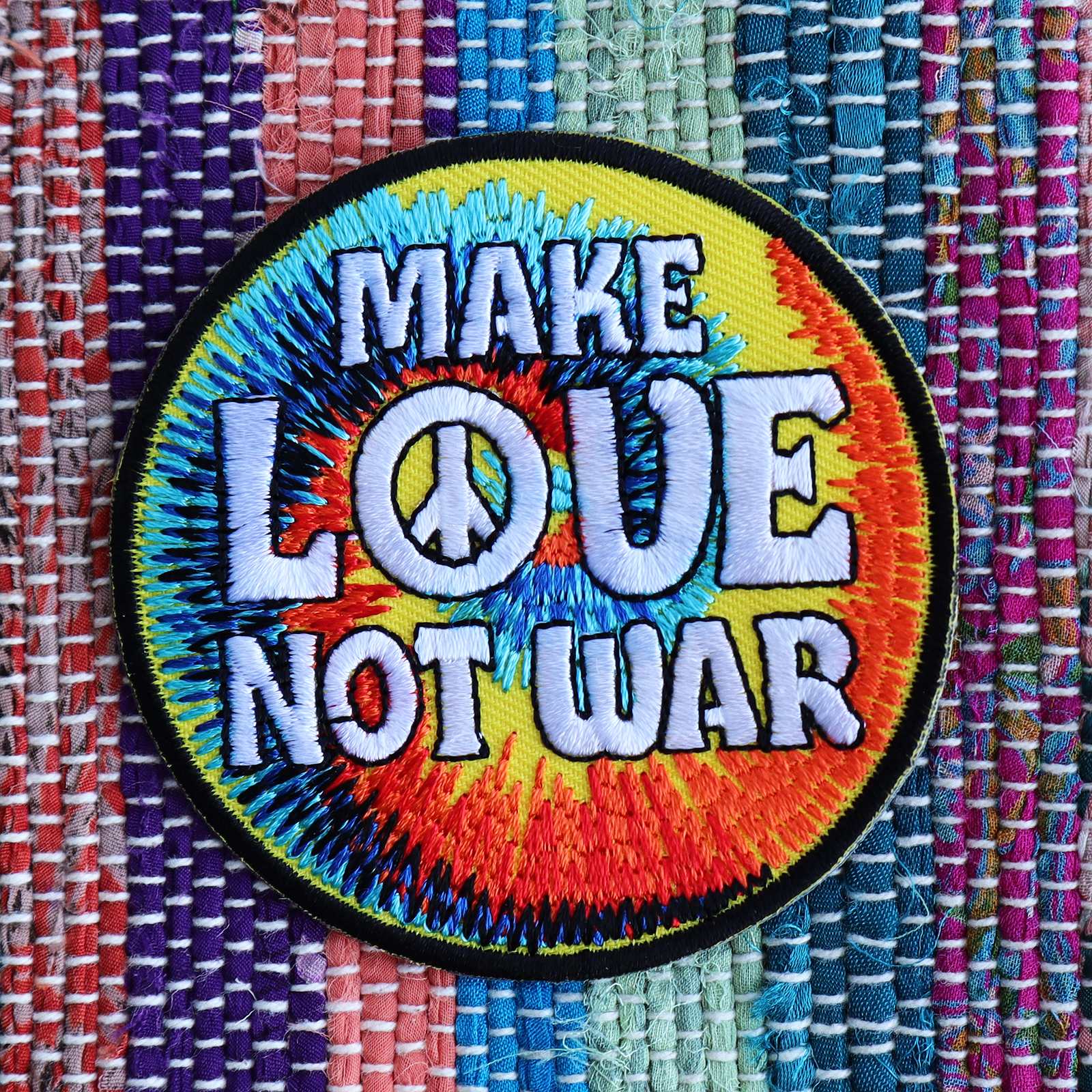 Tribal Trade GmbH - Vente Écusson - Ecusson coloré « Make love not war »3