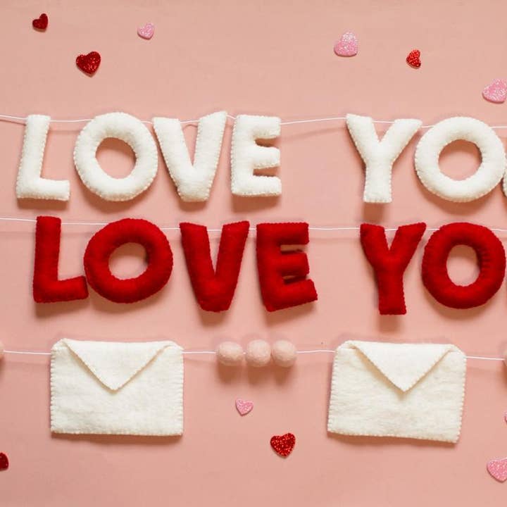 Joy Felts - Venta al por mayor Banderines/guirnaldas - Guirnalda de letras de lana con texto en inglés I LOVE YOU10