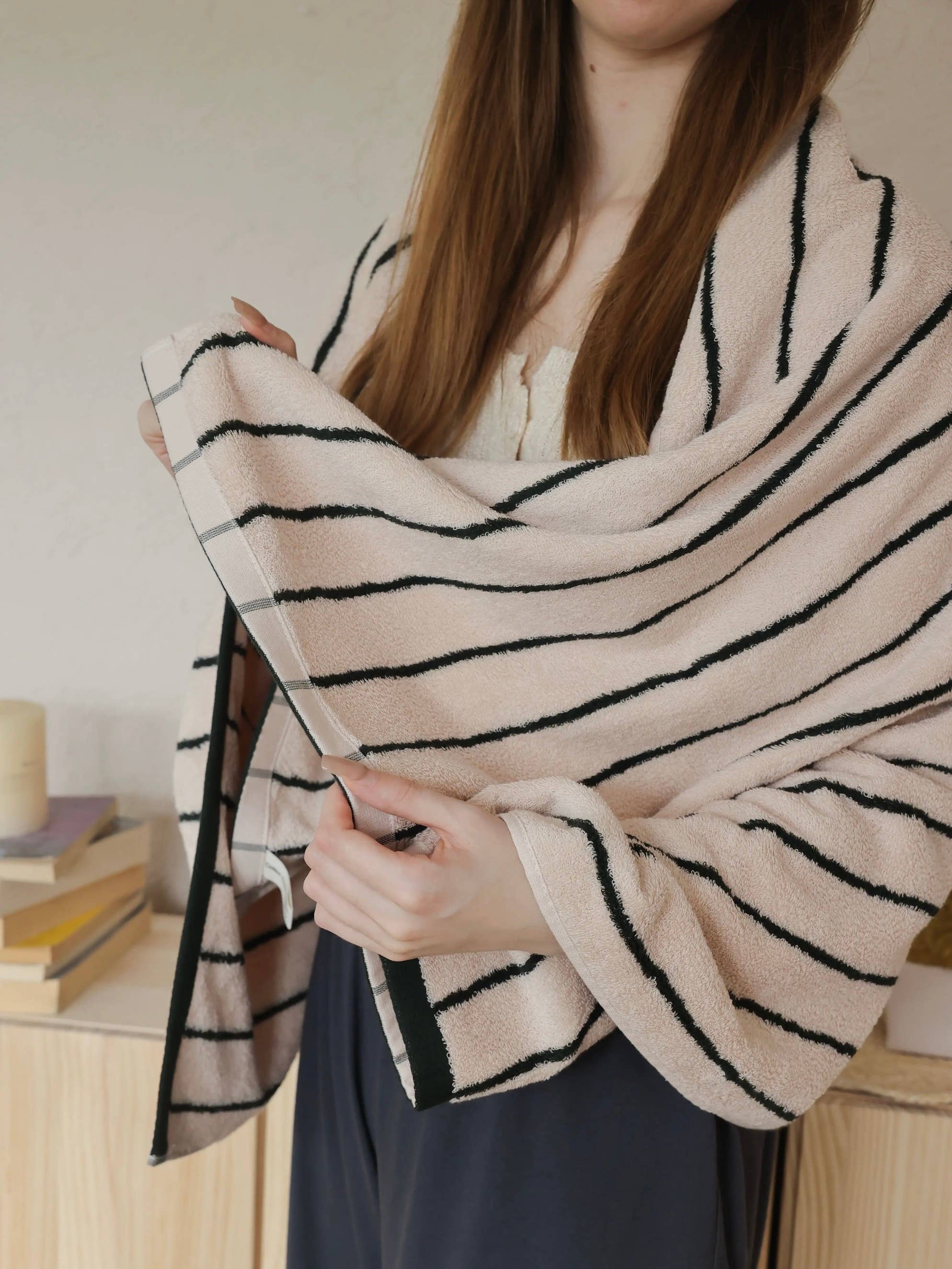 INSPECIAL HOME - Wholesale Bath Towel - 100% Cotton Retro Earthy-tone Pinstripe Soft Plush Towel 18