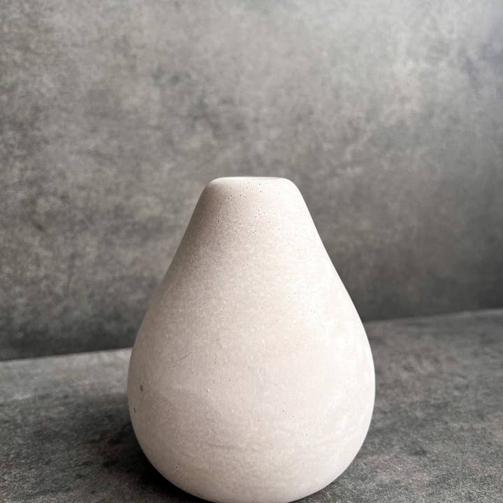 Minimal Loot Design – wholesale Skulptur – BETONGPÄRSKULPTUR, Minimalistisk cementdekor, bordkonstfigur, modern dekorativ frukt, prydnadspäron, dekor för soffbord