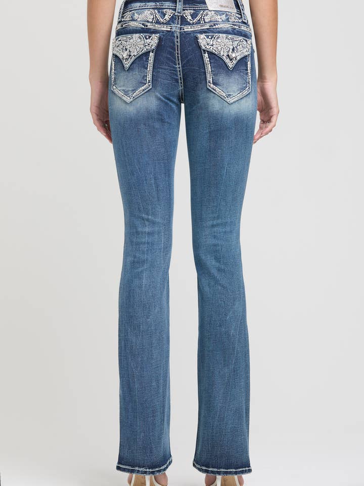 Bloemenborduurwerk /York Mid-Rise Bootcut 32" | EB-61987-32 voor wholesale door Grace in LA