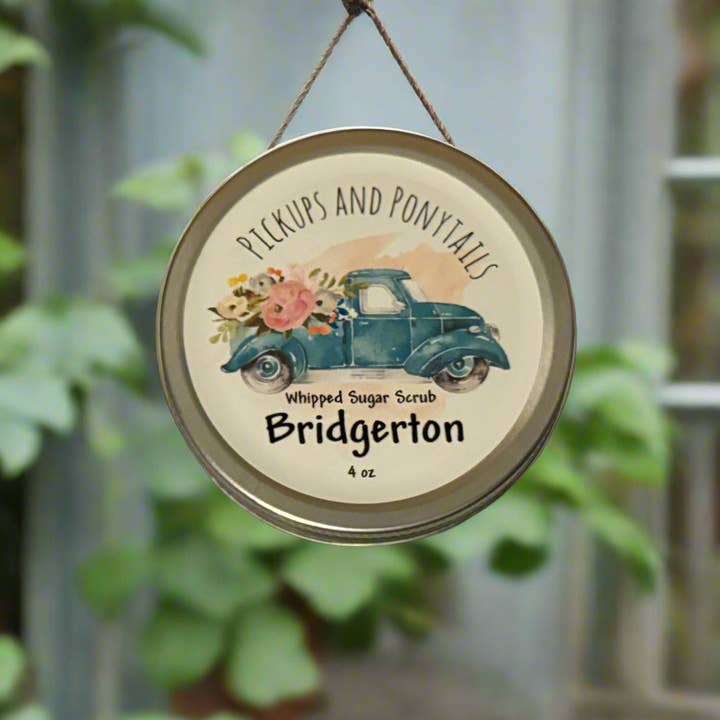 Gommage au Sucre Fouetté Bridgerton pour la vente par Pickups And Ponytails