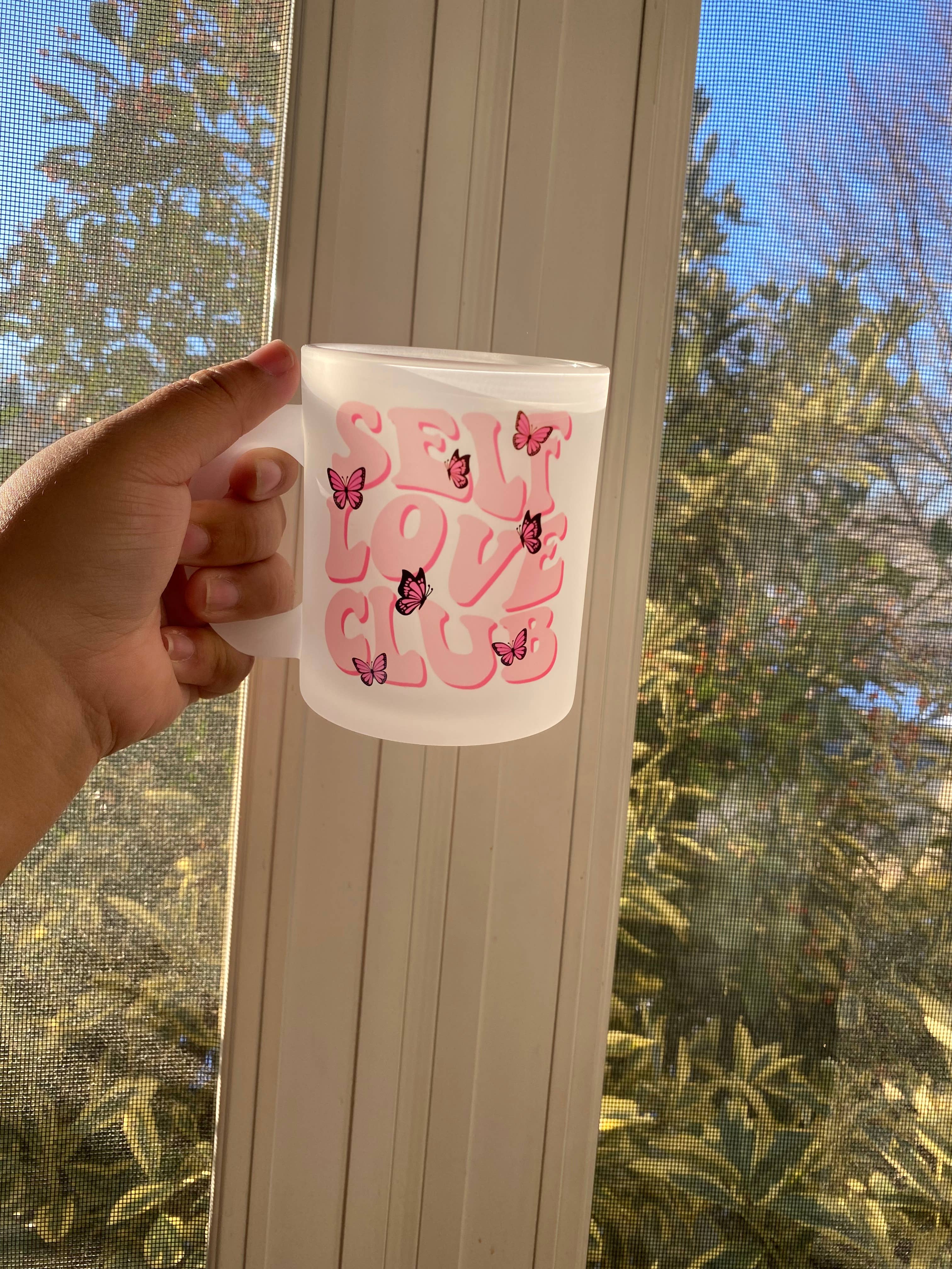 D2JCrafts - Venta al por mayor Taza - Taza de café esmerilado Self Care Club Butterfly2