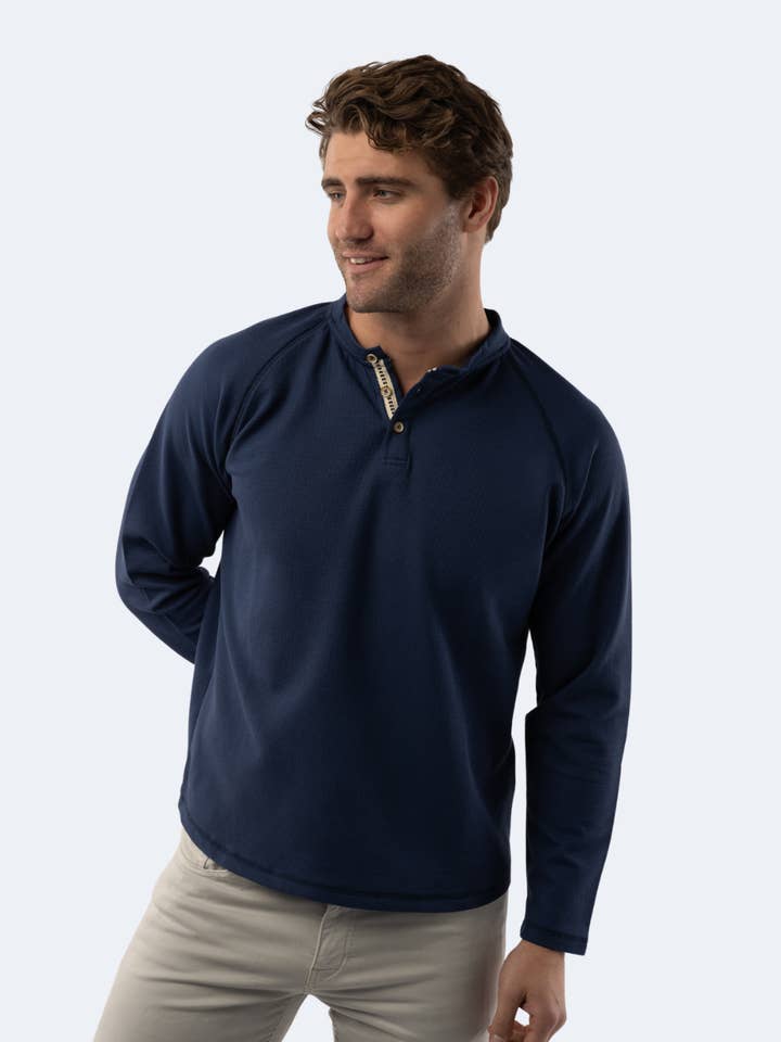 Henley à 3 boutons en tricot gaufré bleu cobalt pour la vente par American Heritage